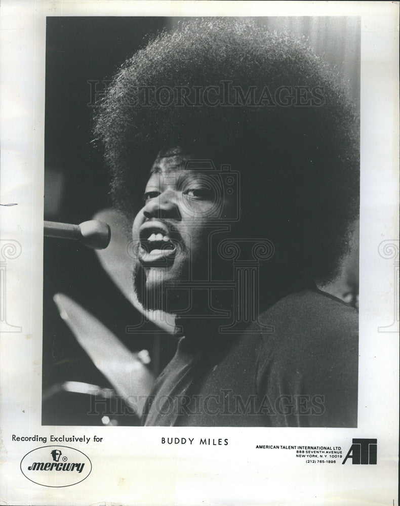 1972 Press Photo Musician Buddy Miles Playing Drums Singing Performance - Historic Images