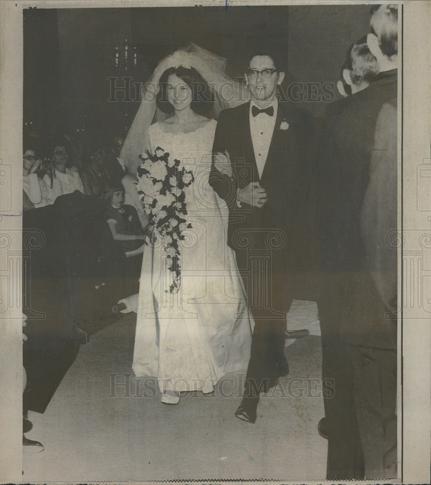 1969 Press Photo Wedding Miss America Debra Dene Barnes To Mitchell Miles - Historic Images