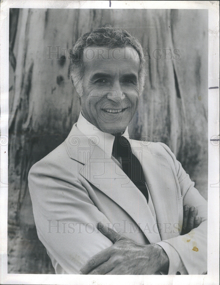 1977 Press Photo Actor Ricardo Montalban - Historic Images