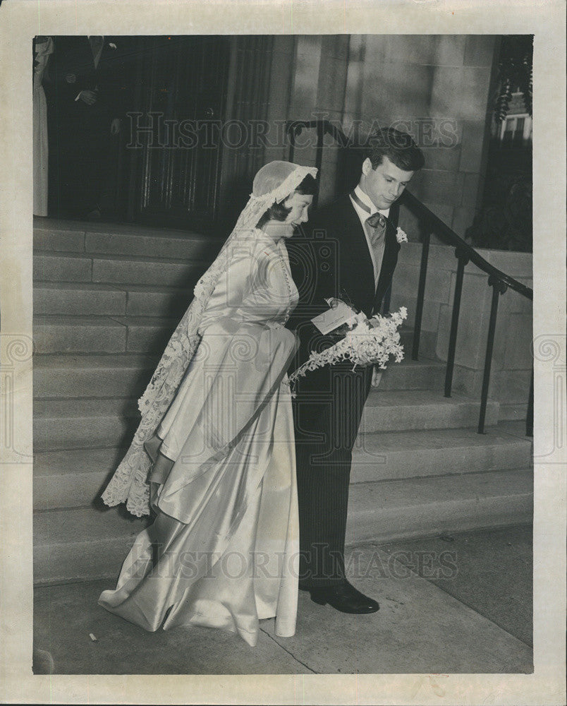 1950 Press Photo Mr and Mrs Frederick D. Montgomery III Chrysostoms church - Historic Images