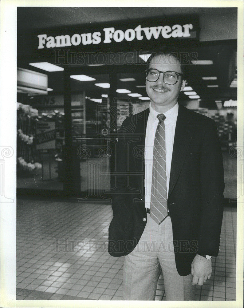 1985 Press Photo Frank Monhart Shopping mall Executive Wabash-Washington Mall - Historic Images