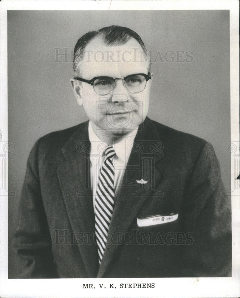 1968 Press Photo VK Stephens, Corporate Vice President, Greyhound Corporation - Historic Images