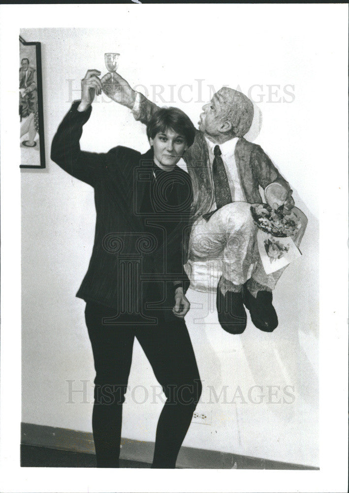 1995 Press Photo Nancy Steinmeyer, Ted Sculpture - Historic Images