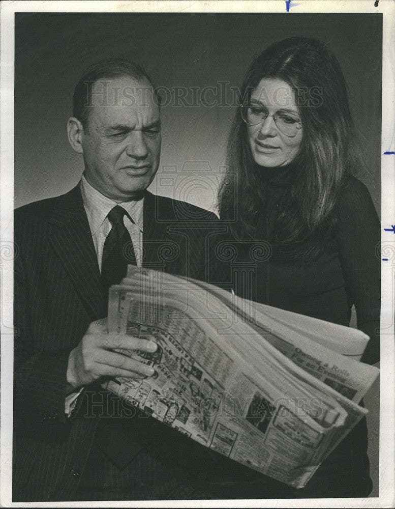 1976 Press Photo Feminist Gloria Steinem And Newscaster Edwin Newman On NBC/TV - Historic Images