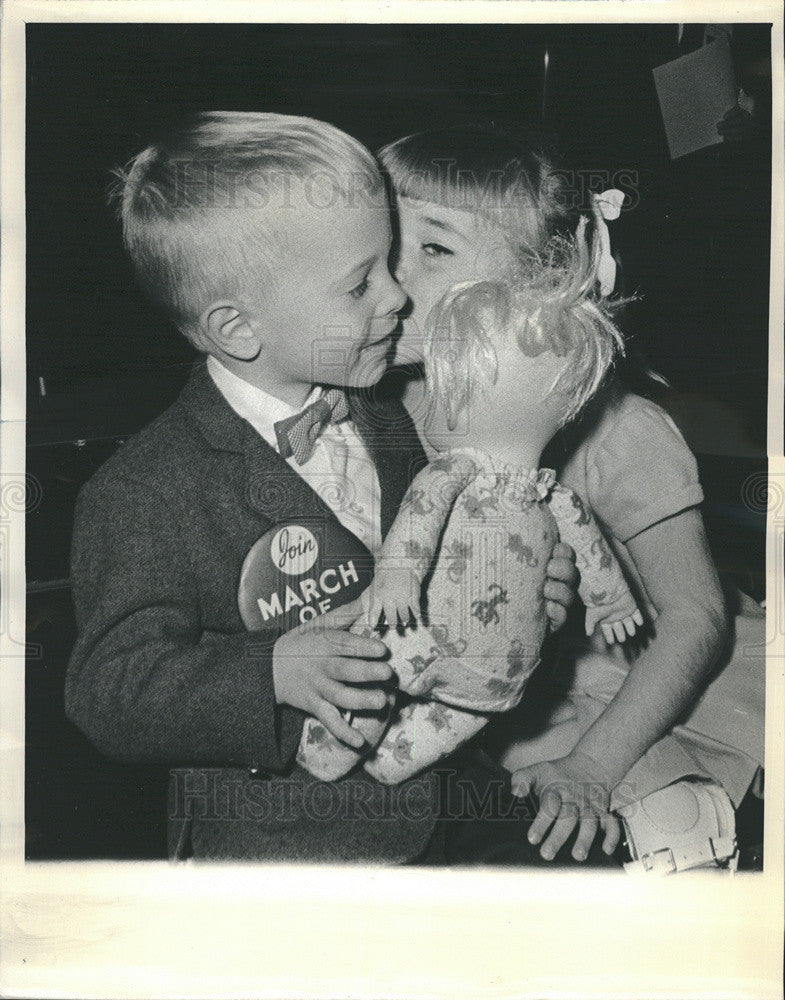 1966 Press Photo Patrick McCormick Friend Donna Chicago March Of Dimes Doll - Historic Images