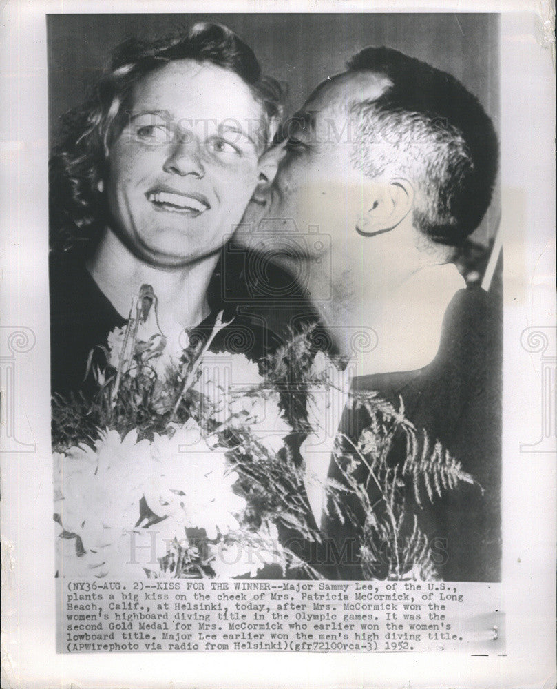 1952 Press Photo Major Sammy Lee and Mrs. Patricia McCormick - Historic Images