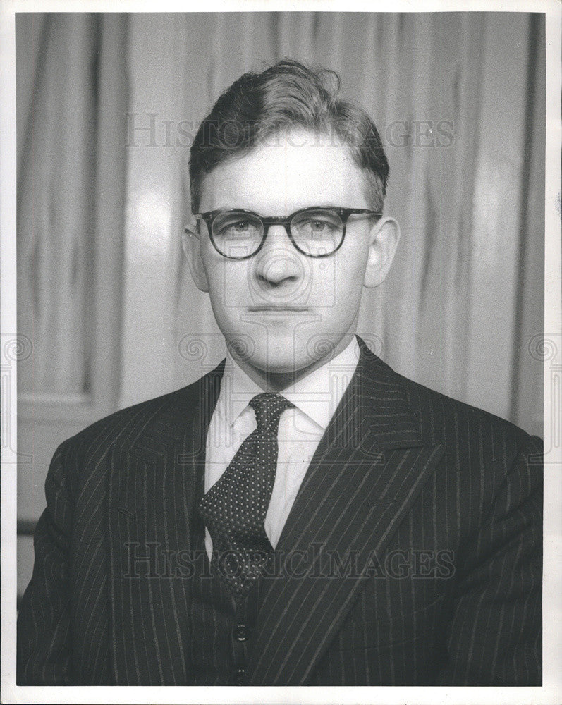 1962 Press Photo D.A.T. Richings VP of Les Mennen & Comp - Historic Images