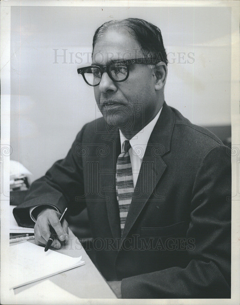 1964 Press Photo M. Gopala Menon/Quasi Official Indian Investment Centre - Historic Images