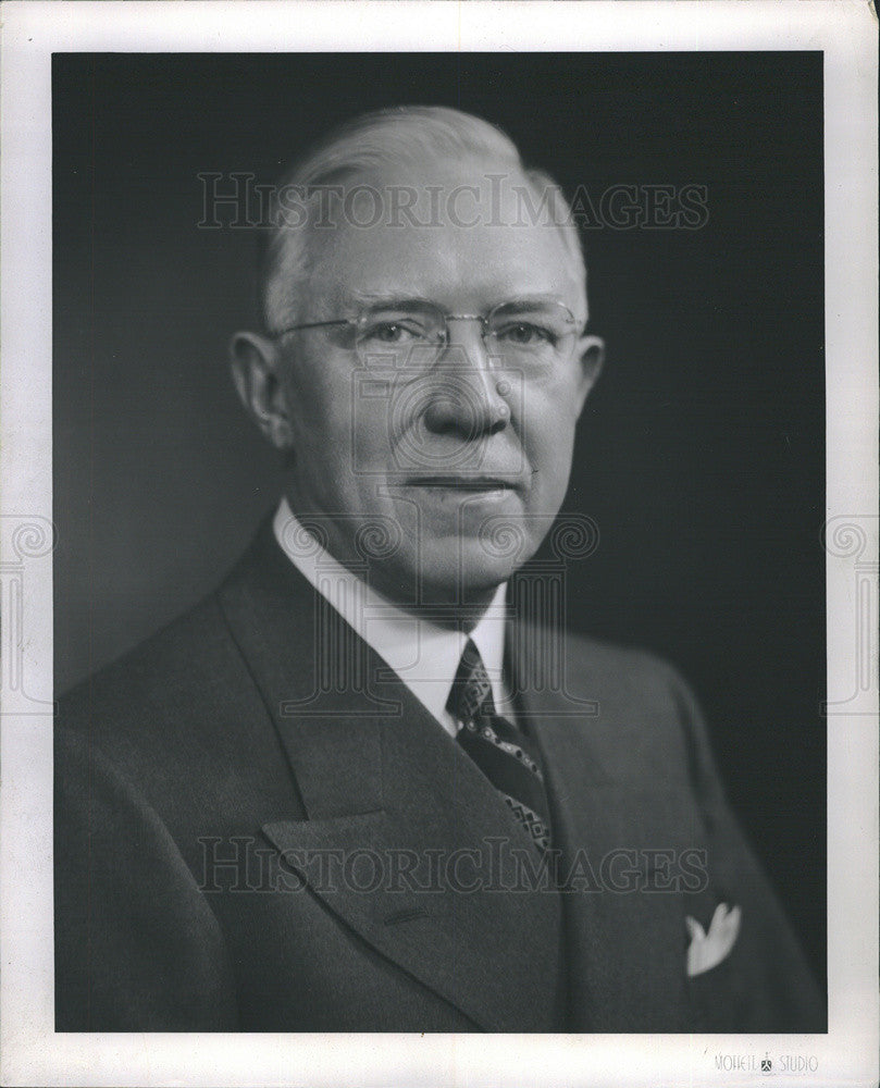 1952 Press Photo Helmer A. Melum, Director Mercantile National Bank, Chicago - Historic Images