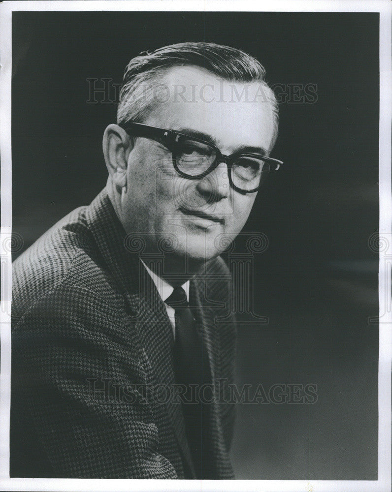 1969 Press Photo Charles McCuen, NBC News reporter - Historic Images