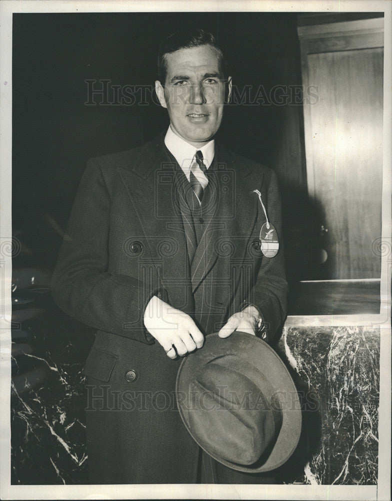 1943 Press Photo George McCullagh Publisher Toronto Globe LaGuardia Airport - Historic Images