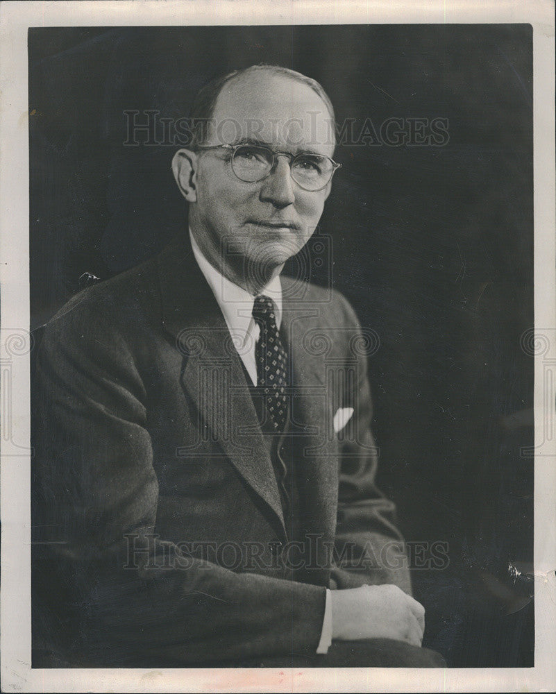 1953 Press Photo Dr. Mc Culloch - Historic Images