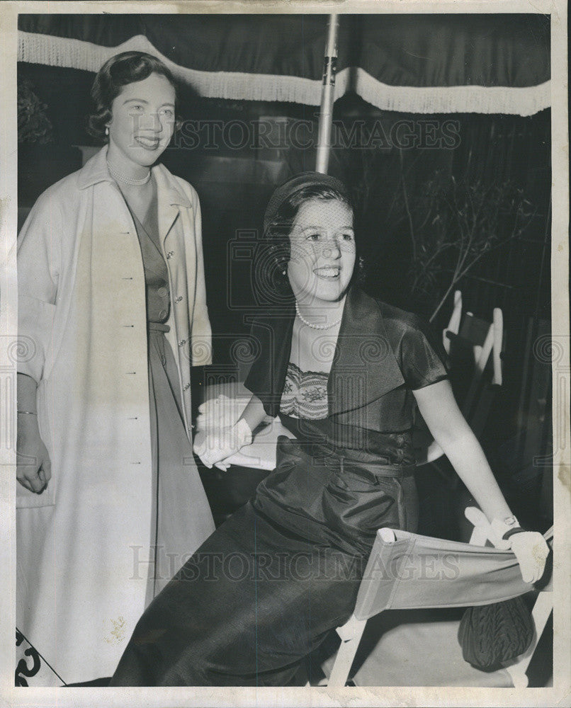 1961 Press Photo Mrs. Grier Patterson debutante group - Historic Images