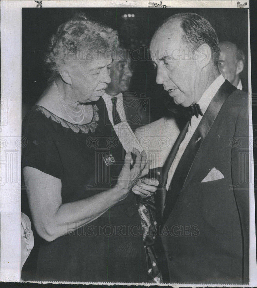 1956 Press Photo Adlai Stevenson &amp; Eleanor Roosevelt At Fund-Raising Dinner - Historic Images