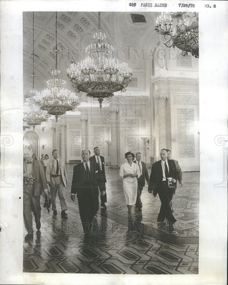 1958 Press Photo Adlai Stevenson at Kremlin on His Russia Tour - Historic Images