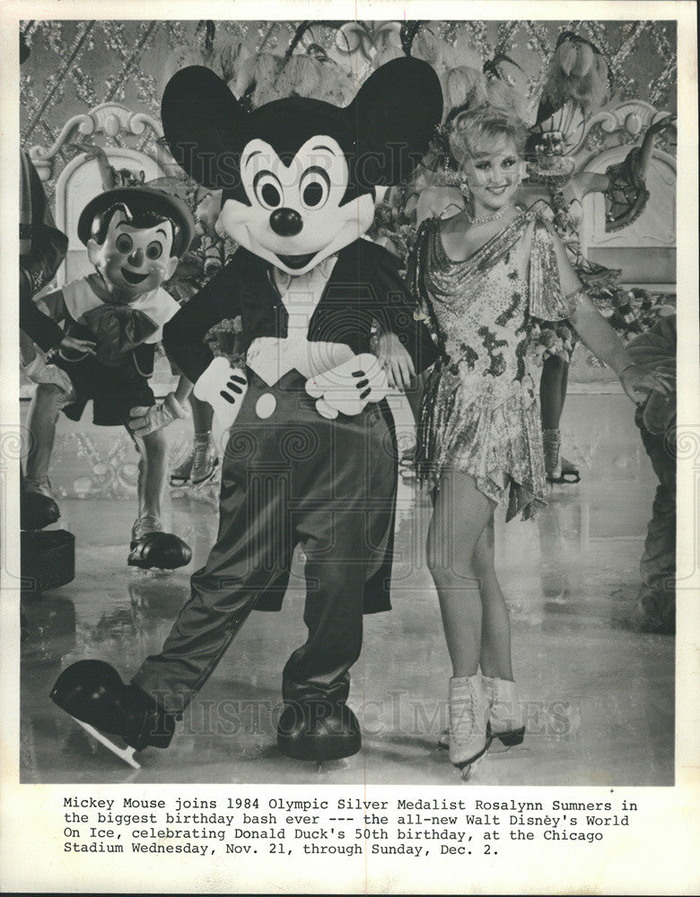 1984 Press Photo Mickey Mouse &amp; Silver Medalist Rosalynn Sumners at Walt Disney - Historic Images