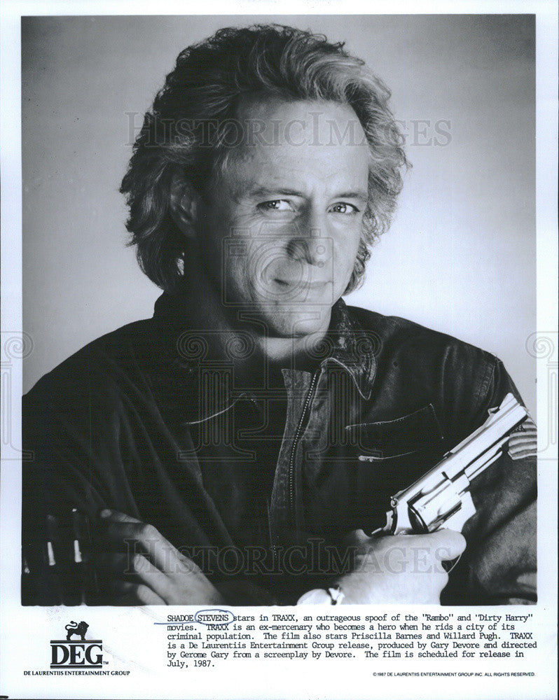 1987 Press Photo Actor Shadoe Stevens in TRAXX - Historic Images