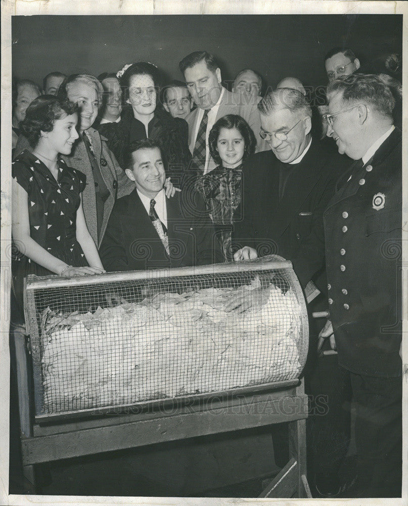 1953 Press Photo Robert McShane Paralyzed Fireman Benefit - Historic Images