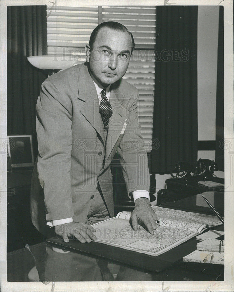 1945 Press Photo George McSwain Chief of FBI Chicago Office - Historic Images