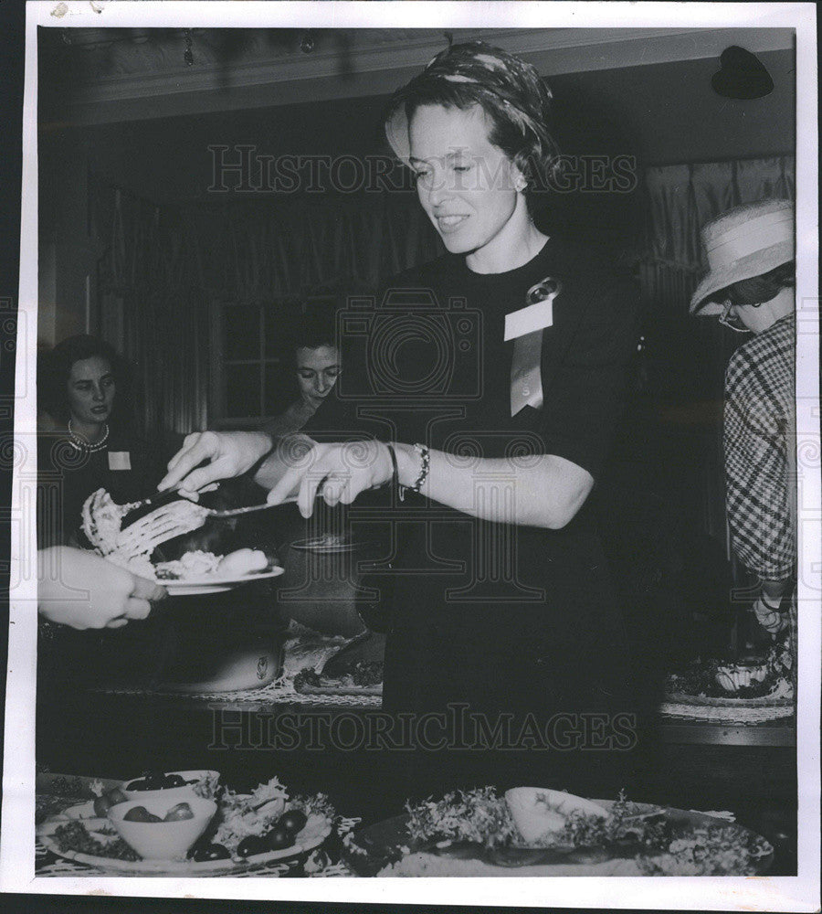 1960 Press Photo Junior League Luncheon Mrs Donald McSweeney - Historic Images