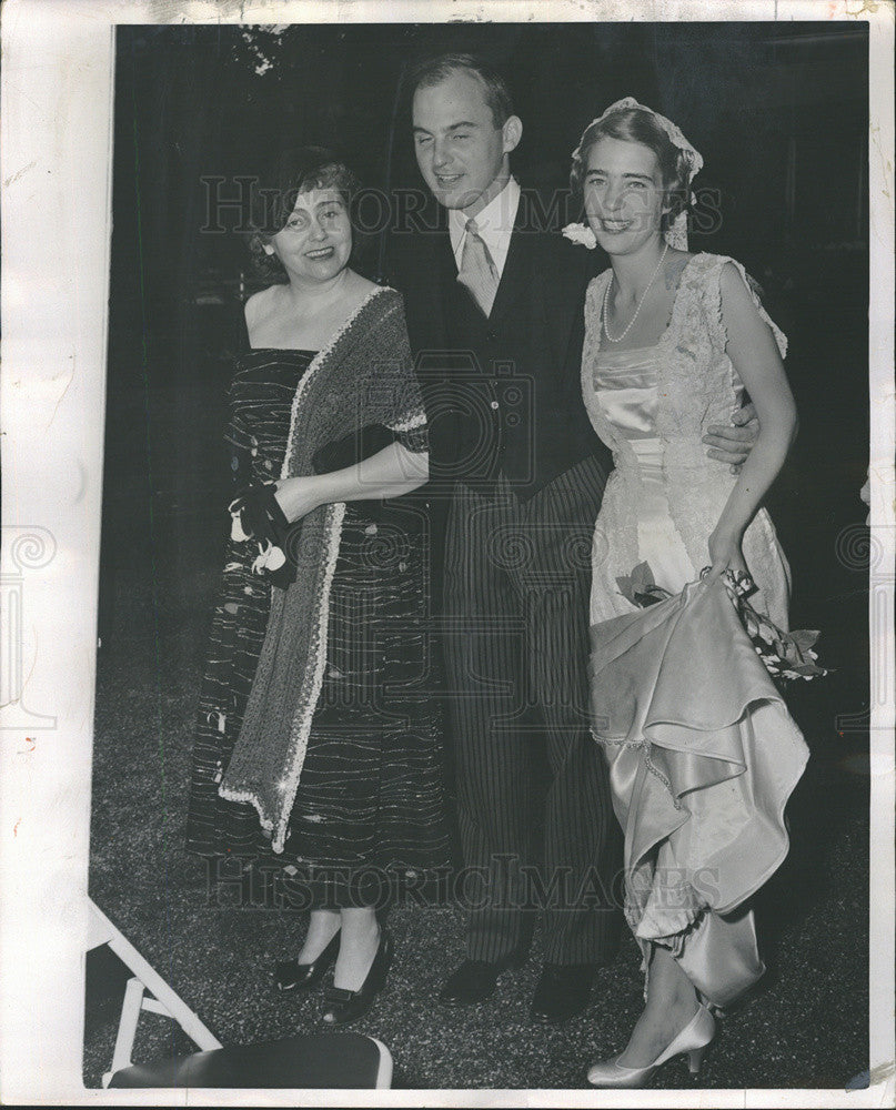 1955 Press Photo Mrs. Borden Stevenson with Mr. &amp; Mrs. Adlai E. Stevenson Jr. - Historic Images