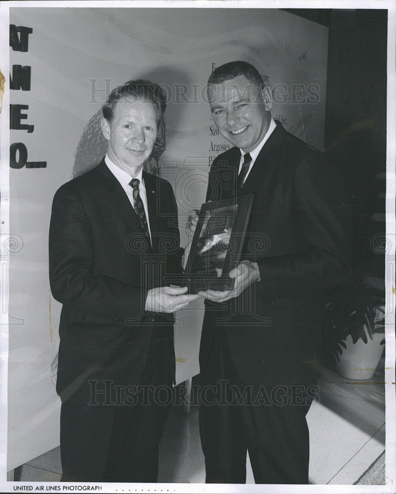 1967 Press Photo James McWayne, winner of the &quot;Innovation in Photography&quot; award - Historic Images