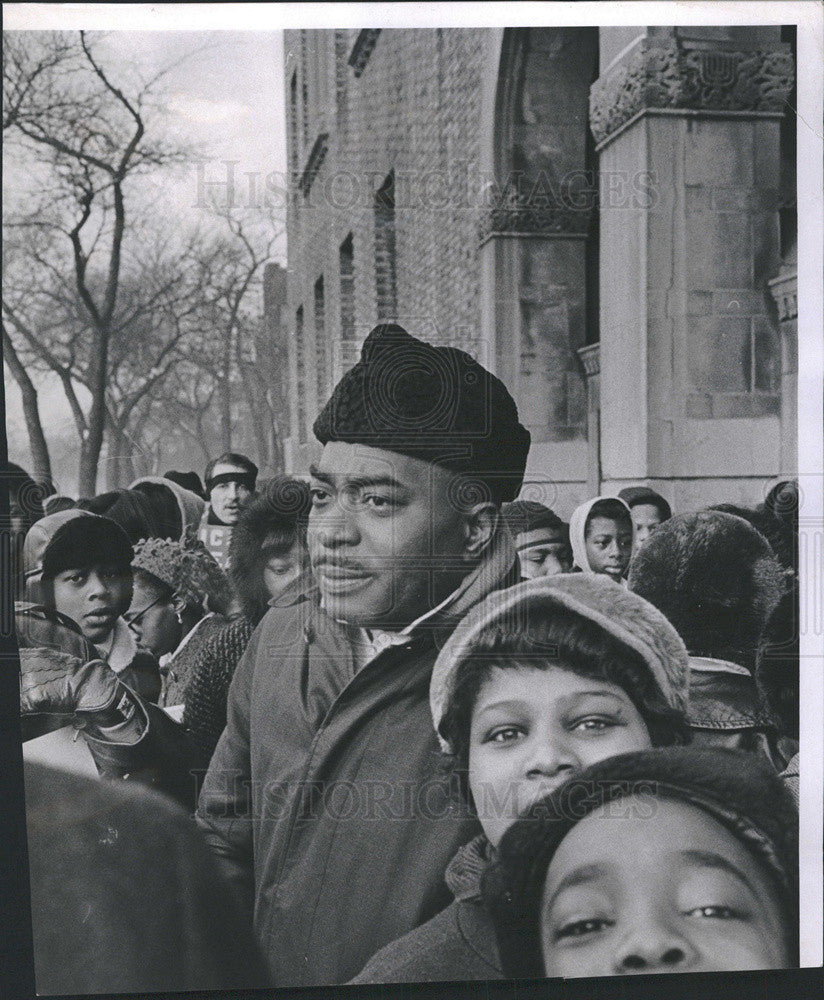 1968 Press Photo James McWhirter leads Strike at Hess School - Historic Images