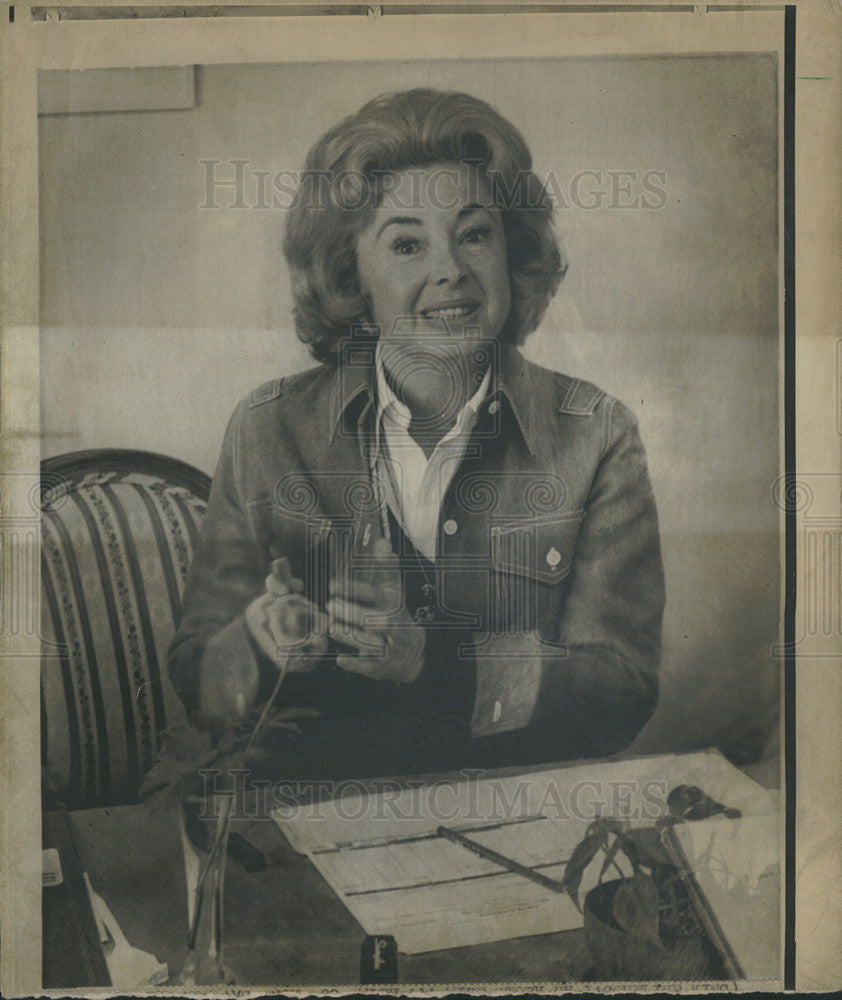 1972 Press Photo Audrey Meadows, actress becomes Bank director. - Historic Images