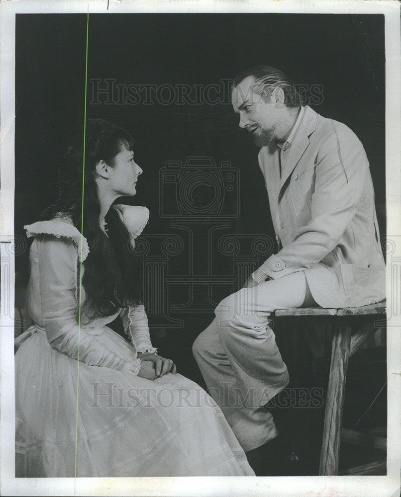 1964 Press Photo Anne Meacham As Nina &amp; Denholm Elliot As Trigorin &quot;The Seagull&quot; - Historic Images