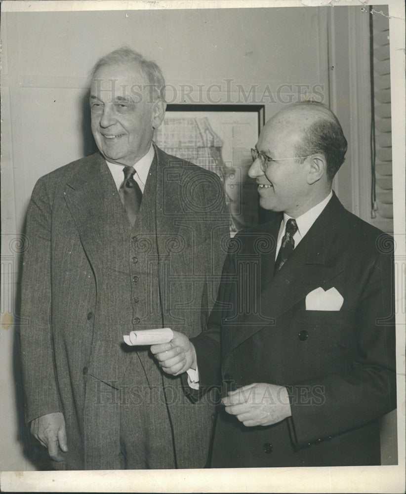 1947 Press Photo Charles E. Merriam and Barnet Hodes - Historic Images