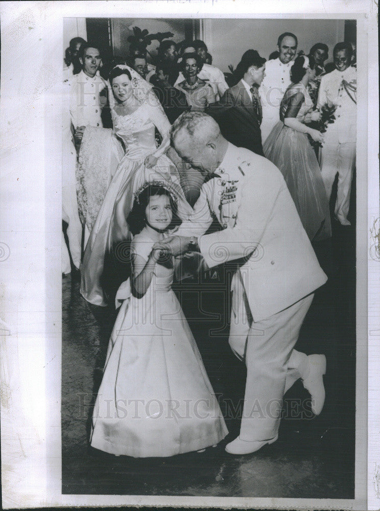 1954 Press Photo Maj Gen Vernon Megee Waltzing at His Daughters Wedding - Historic Images