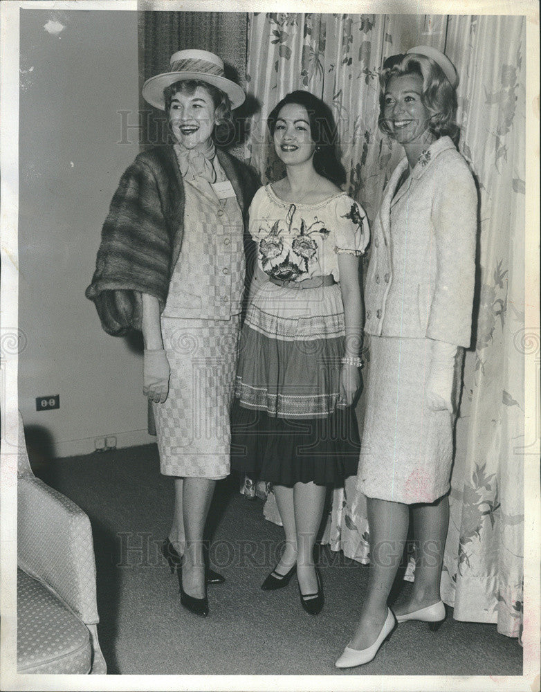 1963 Press Photo Mrs. John McClure, Carmen Rodriguez, Mrs. Charles Murphy - Historic Images