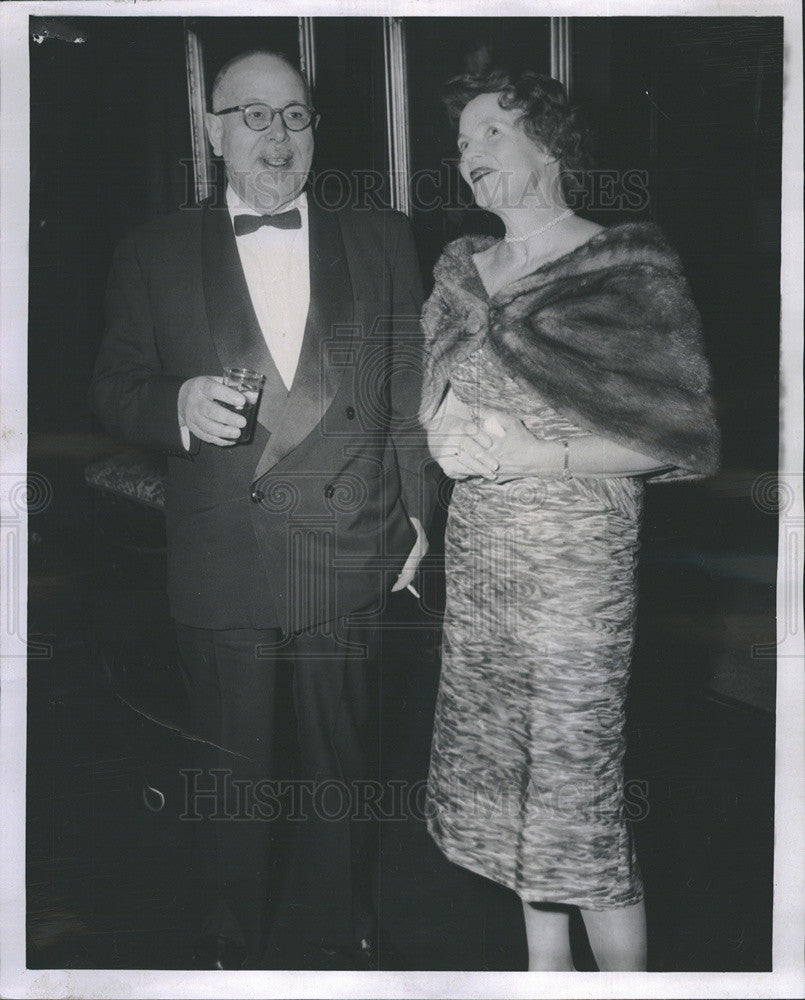 1960 Press Photo Lawrence McClure, Mrs. Richard Bentley Stock Yard Inn - Historic Images