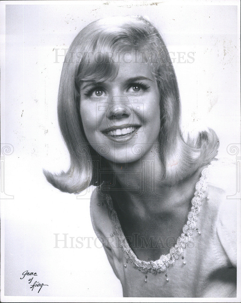 1966 Press Photo Terry O&#39;Mara Musical Bells are Ringing Round Dinner Playhouse - Historic Images