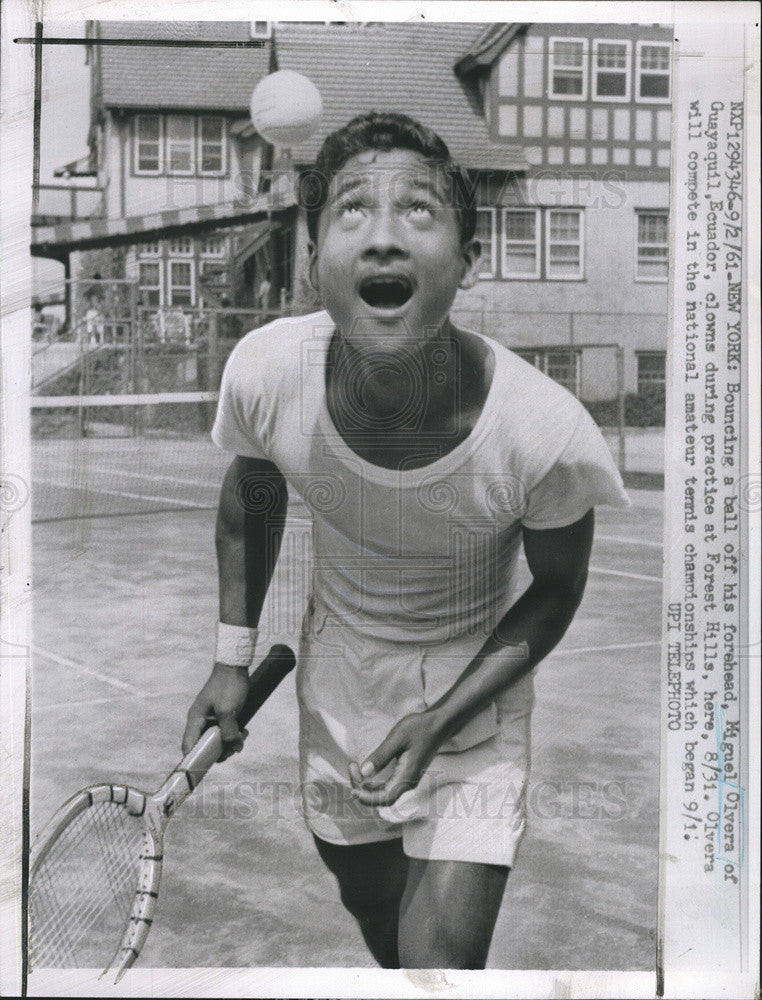 1961 Press Photo ball forehead Miguel Olvera Ecuador tennis championships - Historic Images