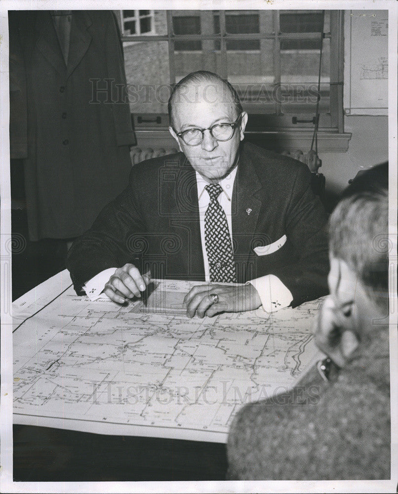 1956 Press Photo M. M. Memler, state highway department engineer - Historic Images