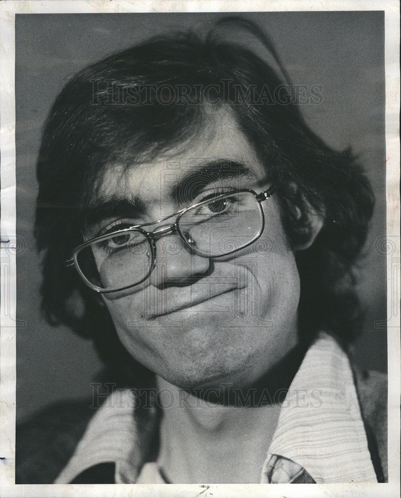 1975 Press Photo Jim McManus Comedy College - Historic Images