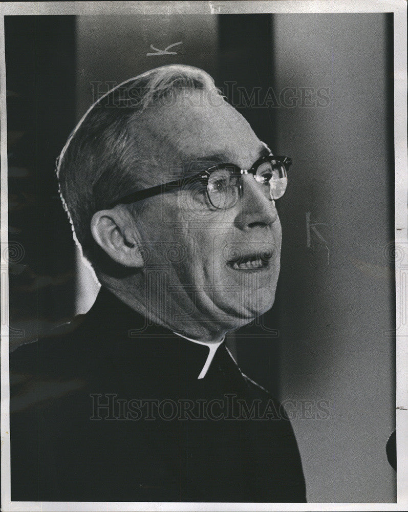 1968 Press Photo Catholic Schools Supt. Bishop William McManus - Historic Images