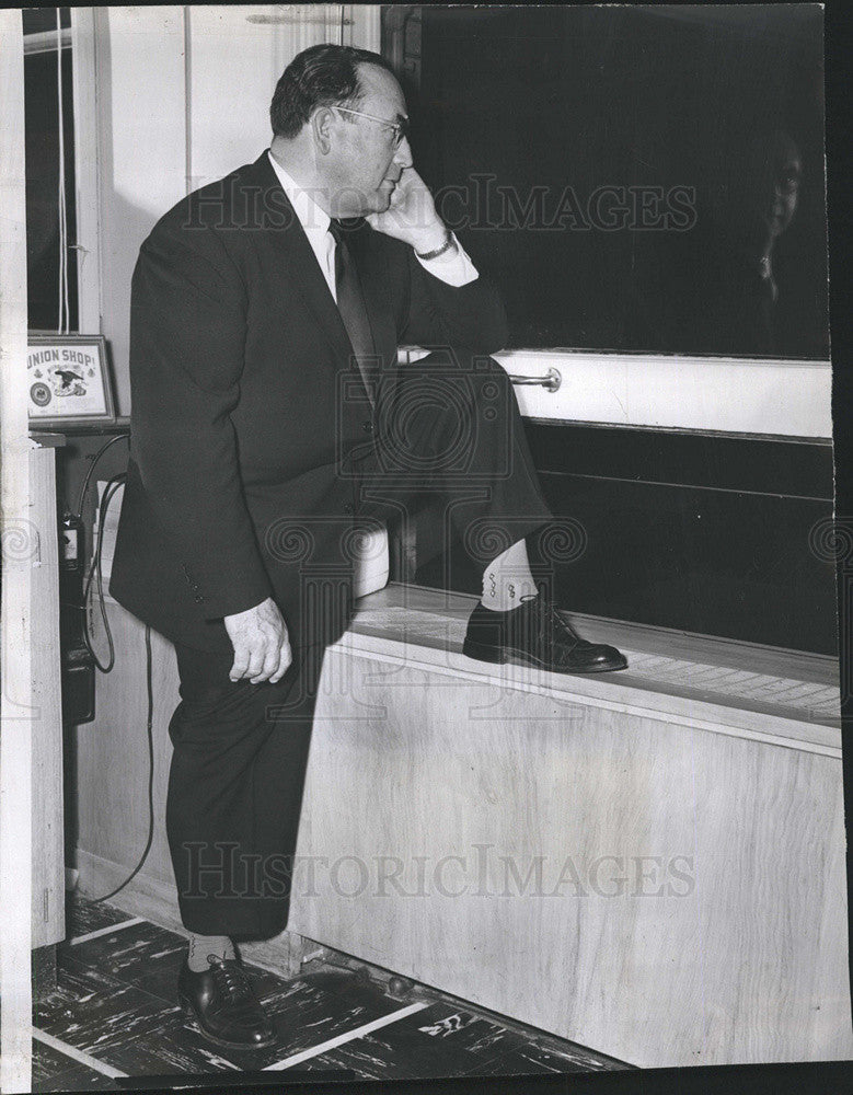 1954 Press Photo Republican Joseph T. Meek Loser For Senator - Historic Images