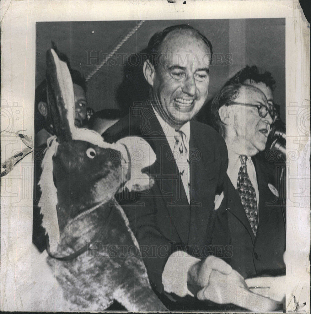 1952 Press Photo Gov. Adlai Stevenson and Rep. Ed Hart in Asbury Park, NJ - Historic Images