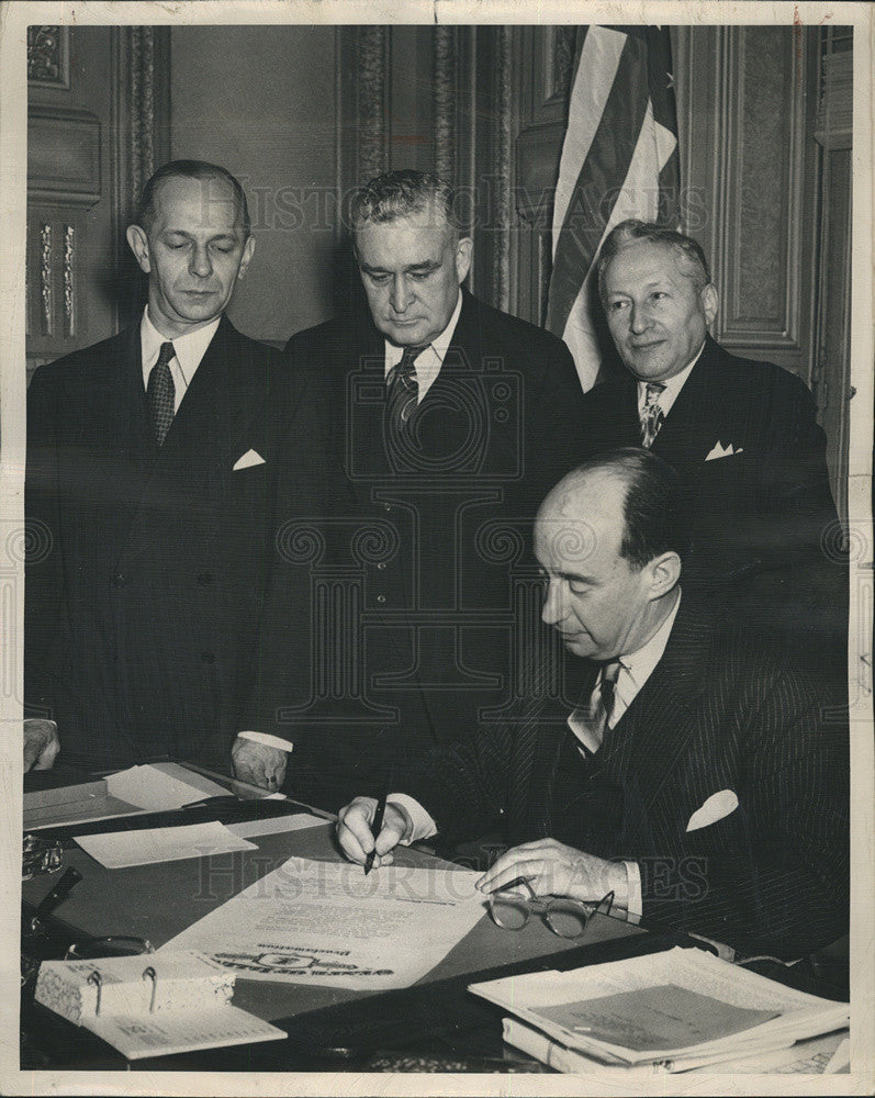 1949 Press Photo Gov. Stevenson. Arthur Gottschalk, L.G. Pefferle &amp; - Historic Images