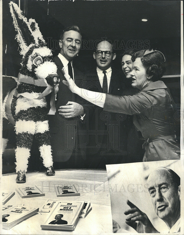 1965 Press Photo Adlai E. Stevenson honored at luncheon - Historic Images