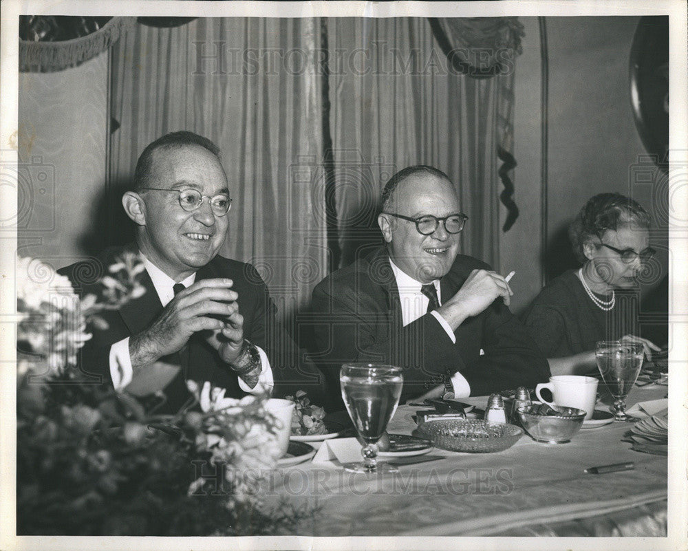 1961 Press Photo Book &amp; Author Luncheon Marshall Field Jr, Laura Fermi &amp; T White - Historic Images