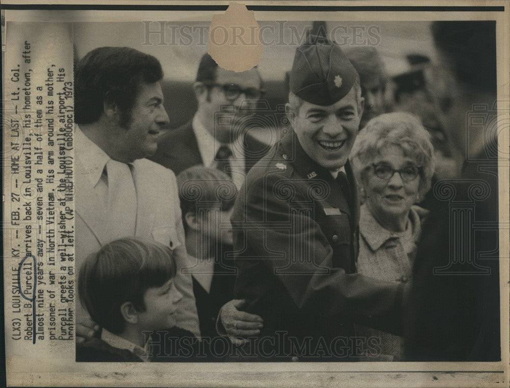 1973 Press Photo AF Lt Col Robert B Purcell-Louisville After Being POW Vietnam - Historic Images