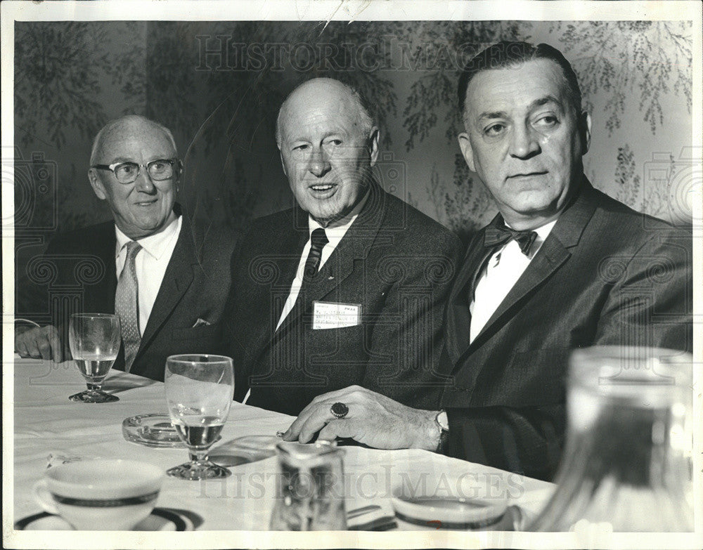1964 Press Photo Paint &amp; Wallpaper CEO&#39;s - Historic Images