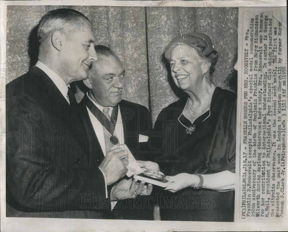 1956 Press Photo Eleanor Roosevelt, Mayor Richardson Dilworth, &amp; George McNeil - Historic Images