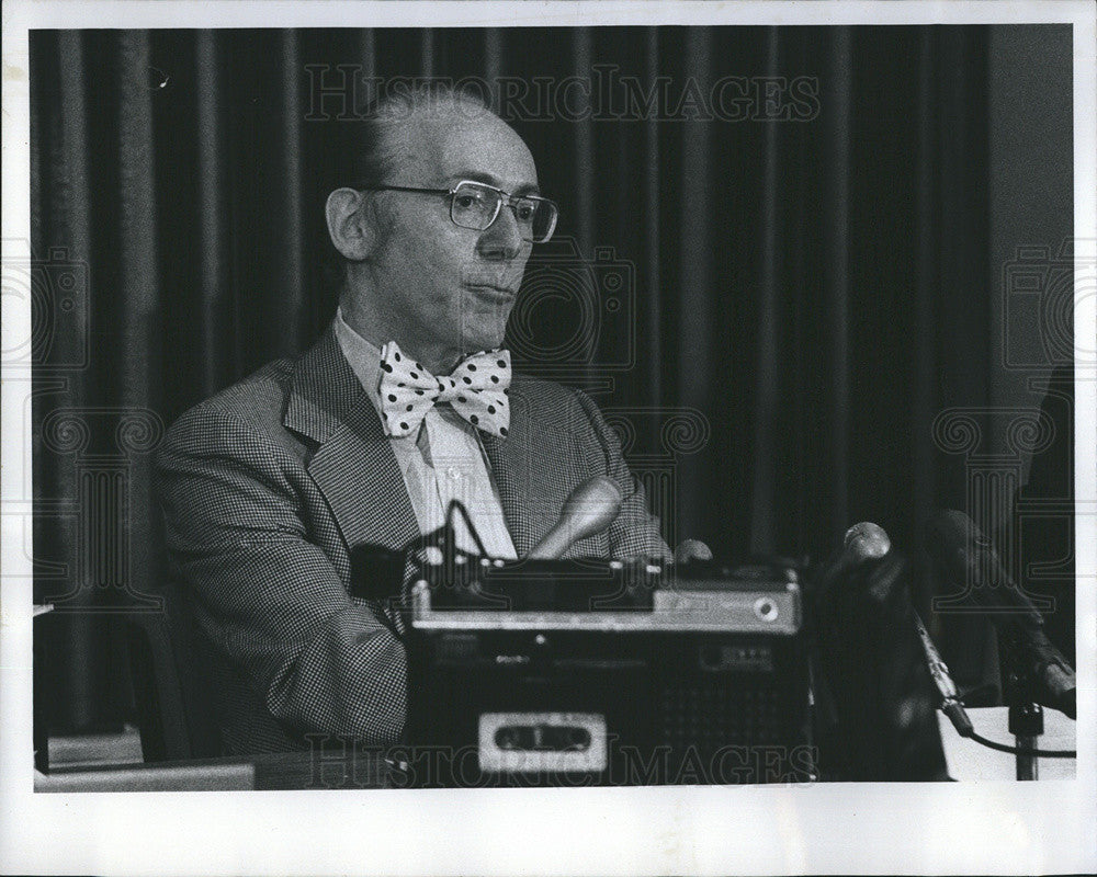 Press Photo Dr. Der Litner Child Psychologist And Member Motion Appeal Board - Historic Images