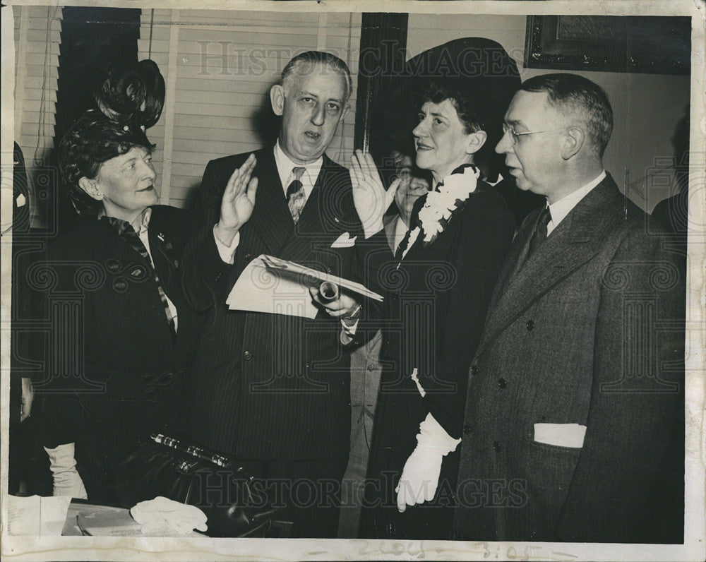 1942 Press Photo Mary B. Quinn Named Public Guardian By Illinois Governor Green - Historic Images