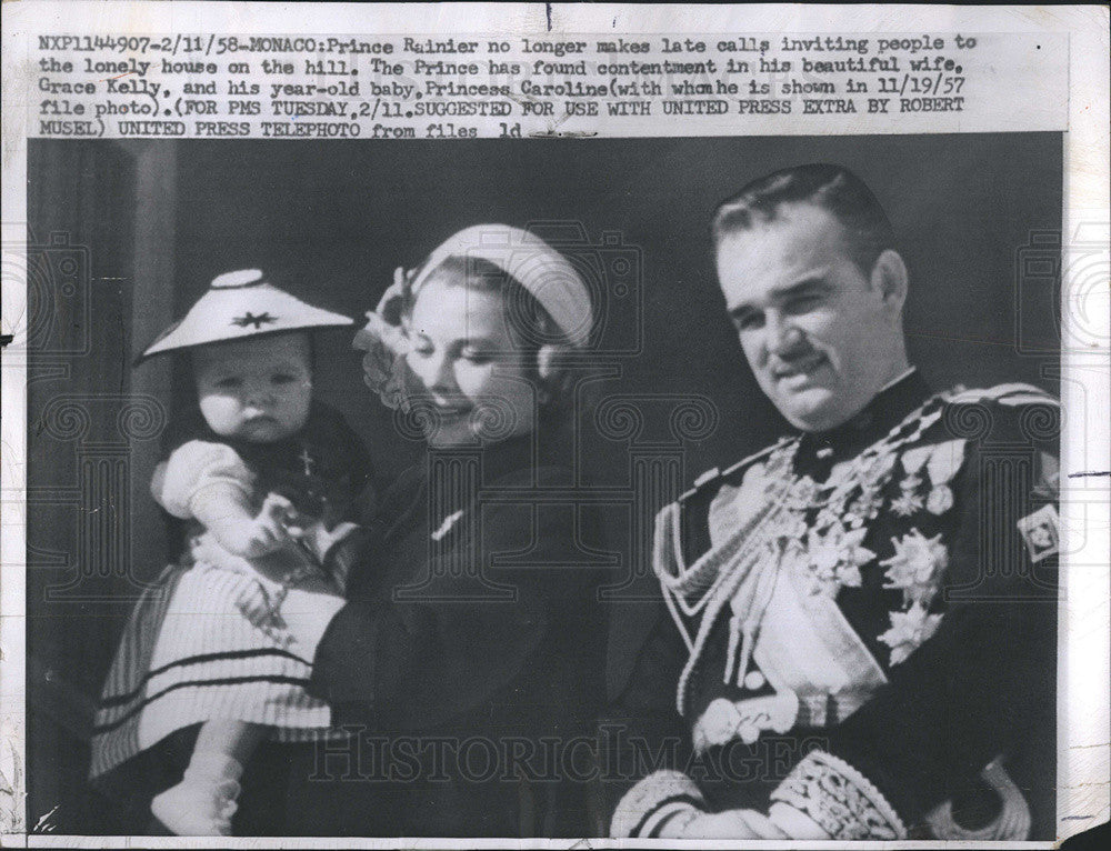 1958 Press Photo Prince Rainier of Monaco with Princess Grace and daughter Carol - Historic Images