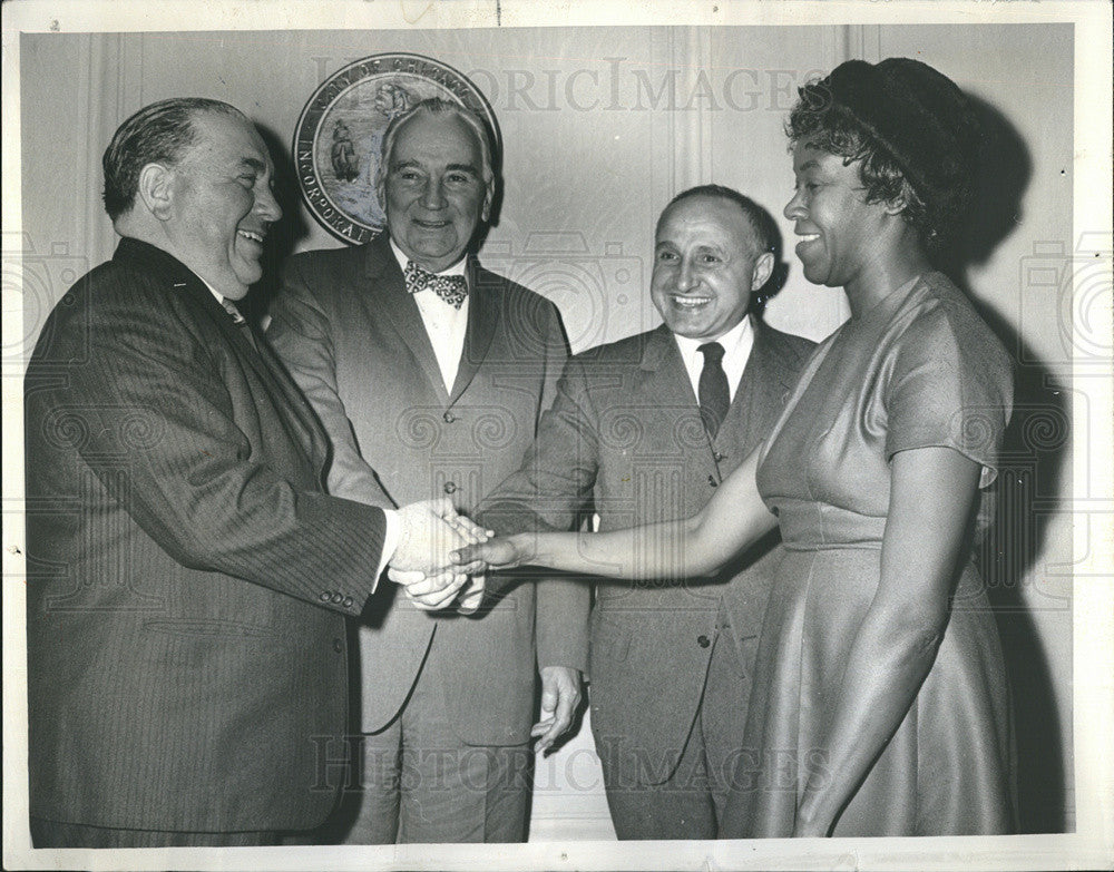 1963 Press Photo Mayor Richard Daley at Chicago&#39;s Poetry Day - Historic Images